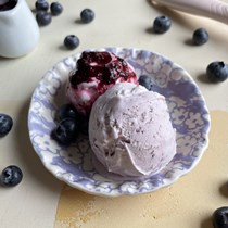 Blueberry Yoghurt Gelato Alternate Image